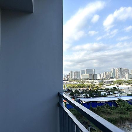 Shore Residences Moa Dynastel Staycation Pasay Bagian luar foto